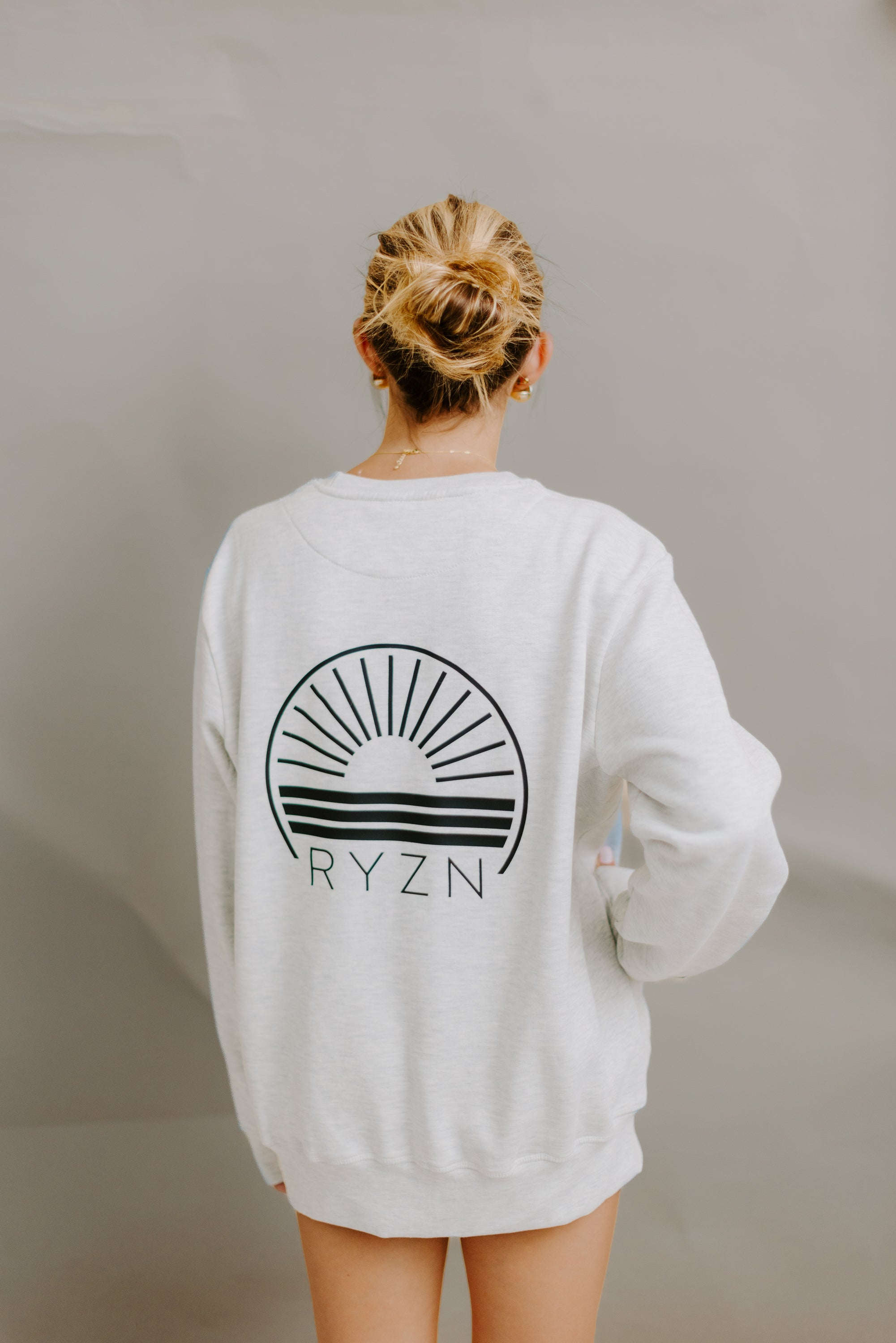 HEAVYWEIGHT CREW SWEATSHIRT- GREY & BLACK