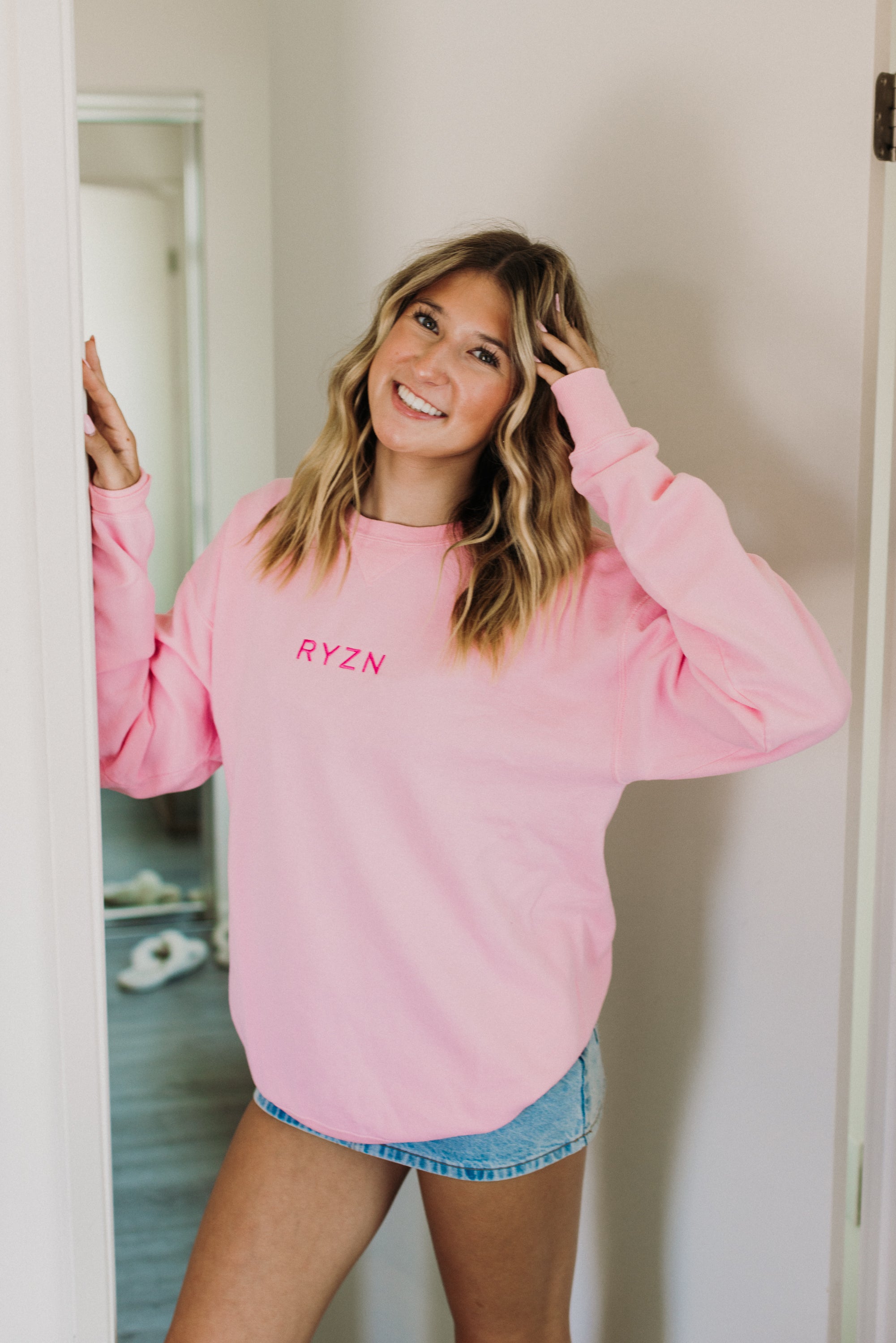LIGHTWEIGHT CREW SWEATSHIRT- PINK